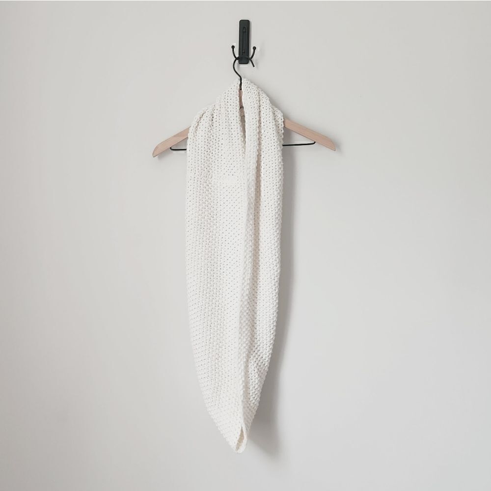 Old Navy Cream Infinity Knit Scarf